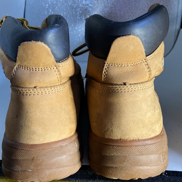 Skechers Relaxed Fit hiking boots lightly worn size 8.5 Tread shows no wear - Picture 5 of 9